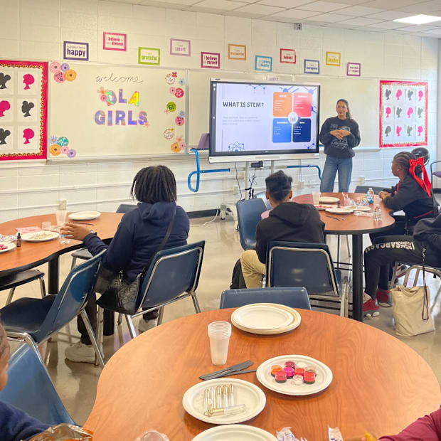 Christen Harper leads DLA Girls workshop at Detroit Lions Academy