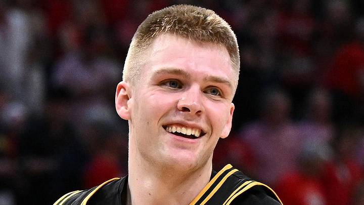 Mar 26, 2026; Houston, TX, USA;Iowa Hawkeyes guard Bennett Stirtz (14): Maria Lysaker-Imagn Images