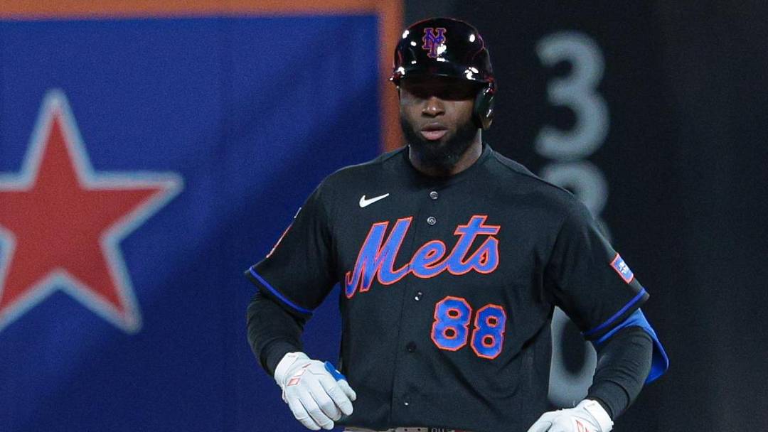 Apr 23, 2026; New York City, New York, USA;  New York Mets center fielder Luis Robert Jr. (88) reacts after hitting a double during the second inning against the Minnesota Twins at Citi Field. Mandatory Credit: Vincent Carchietta-Imagn Images