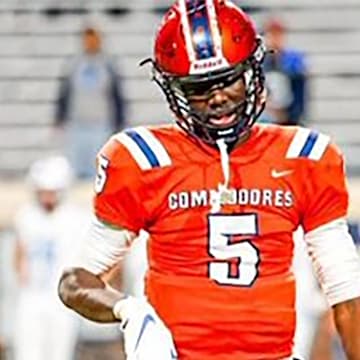 Defensive back Kendall Daniels Jr., a South Carolina commit, is one of three 4-star players back for reigning Virginia Class 5A state champion Maury, the No. 1 team in the SBLive/SI Top 25 Virginia high school football rankings.