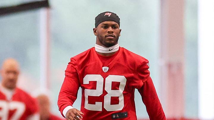 Tampa Bay Buccaneers safety Shilo Sanders participates in mini camp at AdventHealth Training Center. 