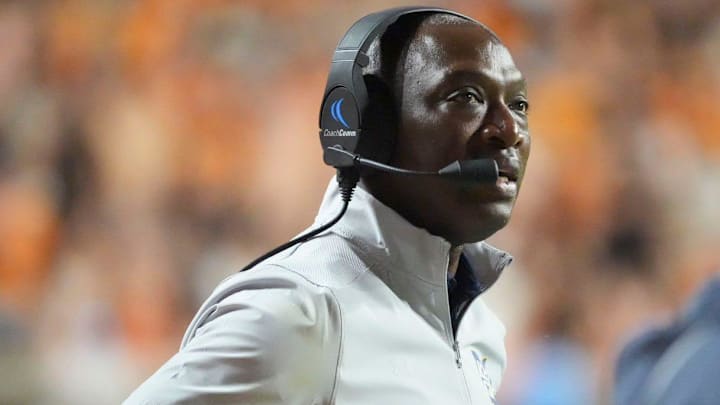 Kent State football coach Kenni Burns on the sidelines at the NCAA College football game against Tennessee on Saturday, September 14, 2024, in Knoxville, Tenn.