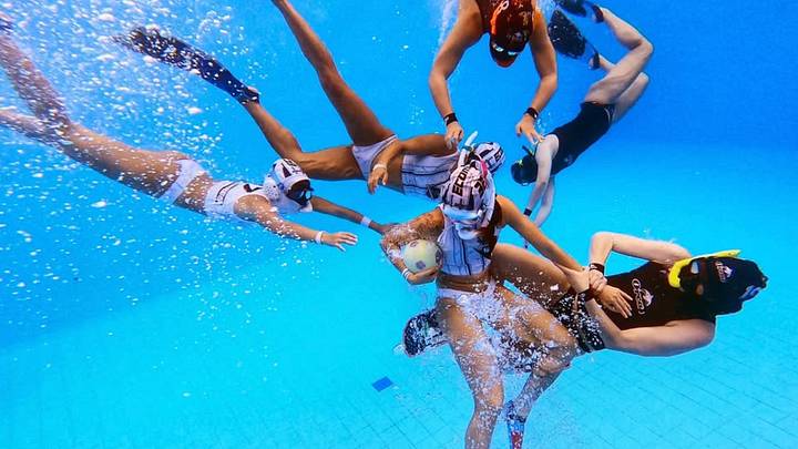 Este deporte está regulado por la Confederación Mundial de Actividades Subacuáticas.