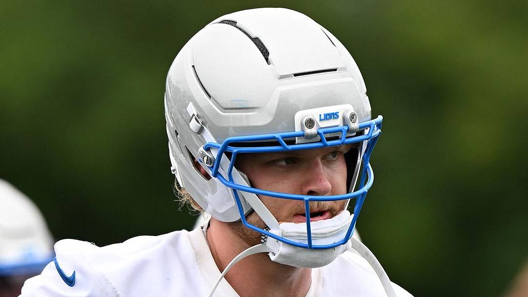 Detroit Lions defensive end Aidan Hutchinson (97).
