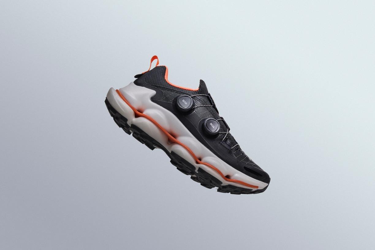 Merrell display picture 3