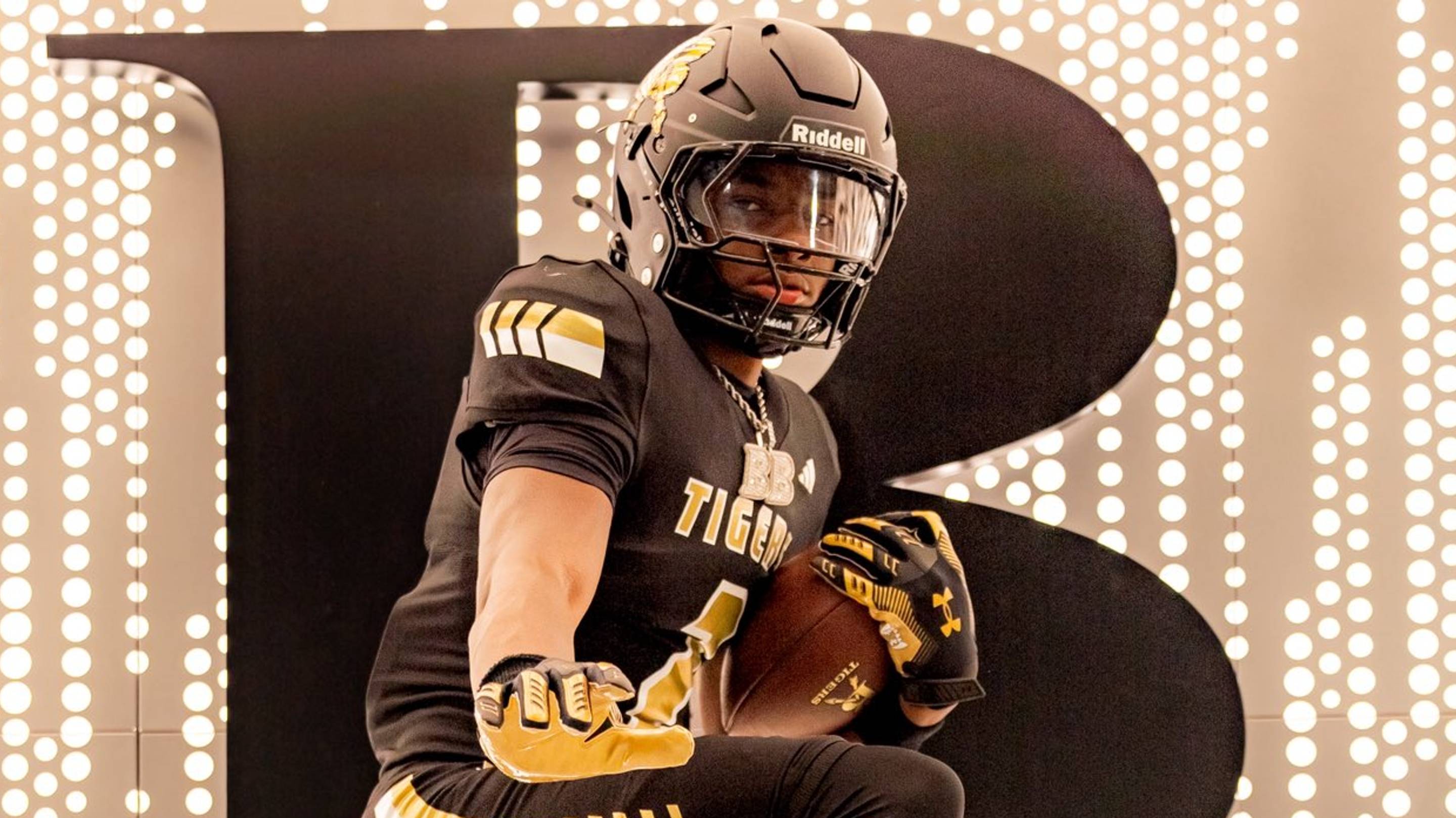 Razorbacks finalists for Oklahoma 4-star defensive back