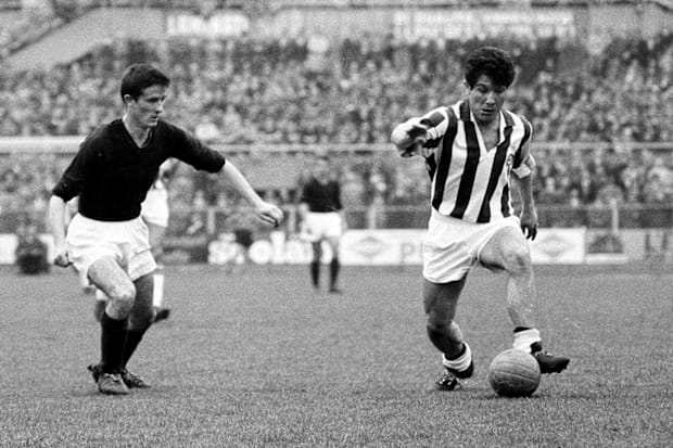 Omar Sivori in action for Argentina.