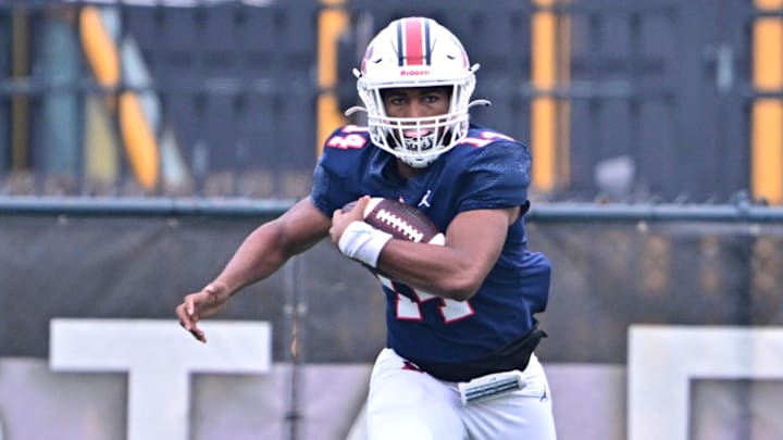 Atascocita running back Cardae Mack runs against North Shore during a Texas high school football showdown in 2023.