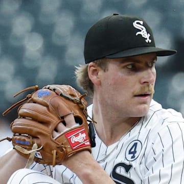 Chicago White Sox starting pitcher Jonathan Cannon (48) throws against the Detroit Tigers at Rate Field.