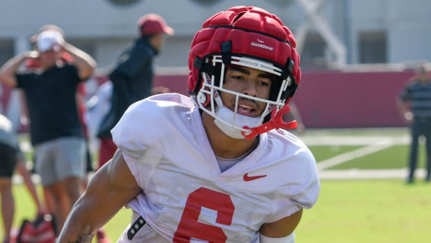 Razorbacks Isaiah Sategna in summer practice Tuesday.