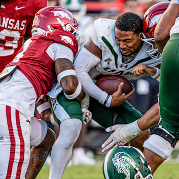 Arkansas Razorbacks defensive lineman Landon Jackson drives to UAB Blazers quarterback Jacob Zen at Razorback Stadium in Fayetteville, Ark.