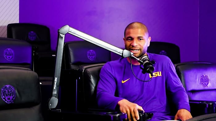 LSU assistant coach Ronnie Hamilton