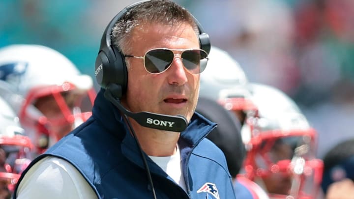 New England Patriots head coach Mike Vrabel watches from the sideline against the Miami Dolphins during the first quarter at Hard Rock Stadium.