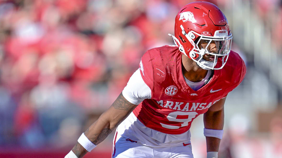 Arkansas Razorbacks defensive lineman Charlie Collins during game against the Mississippi State Bulldogs at Razorback Stadium in Fayetteville, Ark.