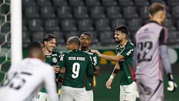 Maurício fez o terceiro do Verdão