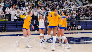 Pitt Volleyball Outlasts Penn State in a Spring Scrimmage at Rec Hall