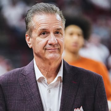 Arkansas Razorbacks coach John Calipari against the Texas Longhorns at Bud Walton Arena in Fayetteville, Ark.