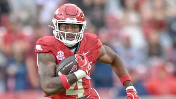 Arkansas Razorbacks running back Mike Washington running against the Texas A&M Aggies