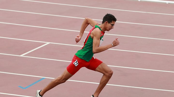 El mexicano Tonatiu López correrá ahora en la prueba de los mil 500 metros planos. El mexicano Tonatiu López correrá ahora en la prueba de los mil 500 metros planos.