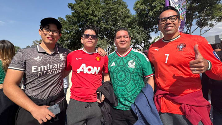 Aficionados regresaron al Estadio Azteca. Aficionados regresaron al Estadio Azteca.