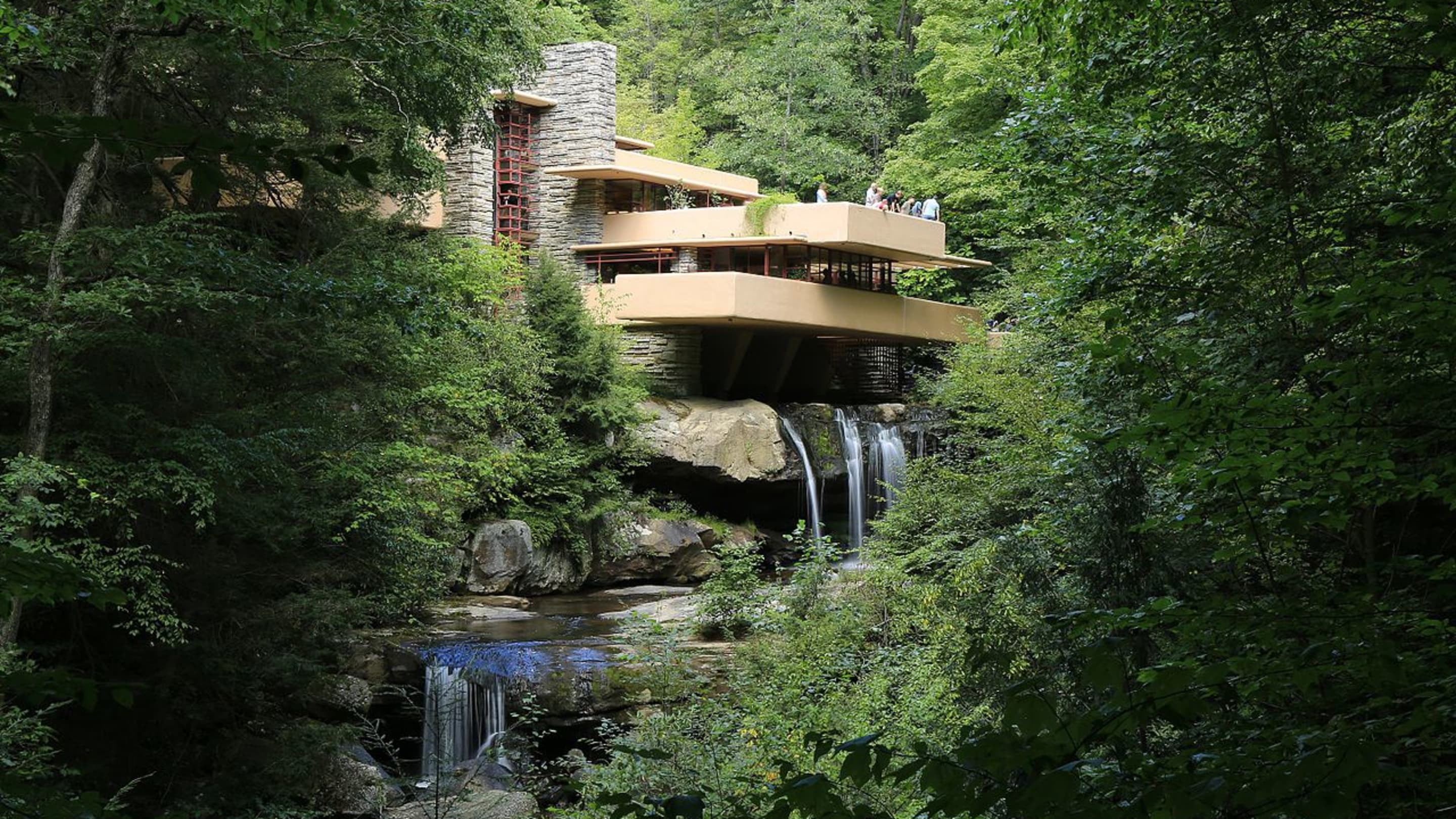 12 Facts About Frank Lloyd Wright’s Fallingwater