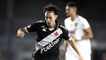 Nuno Moreira anotou o único gol vascaíno no empate que eliminou o Botafogo da Copa do Brasil