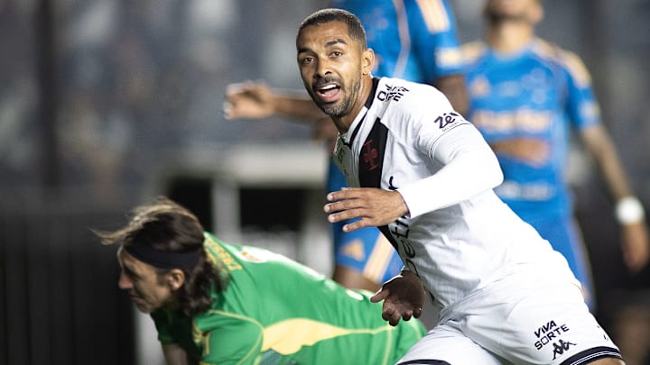 Goleiro Cássio está fora do jogo