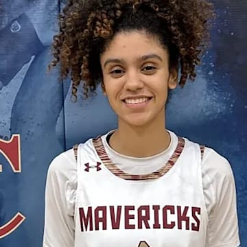 Mallard Creek girls basketball player Elle Stone has committed to the University of Delaware.