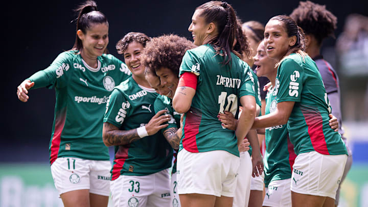 Palmeiras goleou o Vitória e segue com 100% de aproveitamento no Brasileirão Feminino 2026