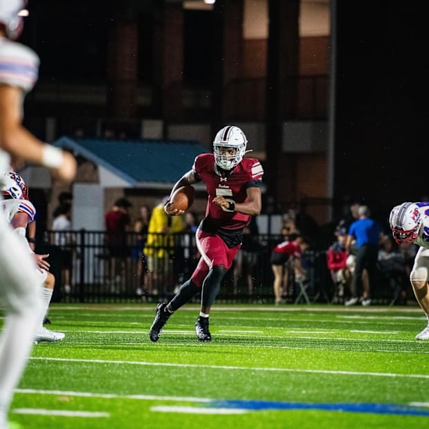 Brian Kelly and the LSU Tigers Football quarterback target Elijah Haven receives NIL deal.