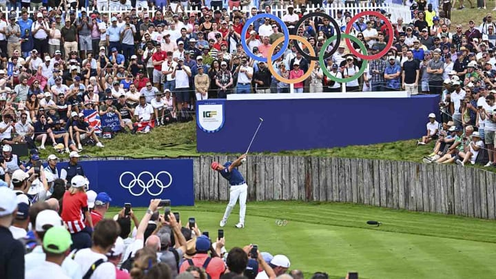 Xander Schauffele will begin Sunday tied for the lead in his attempt to repeat as Olympic gold medalist.