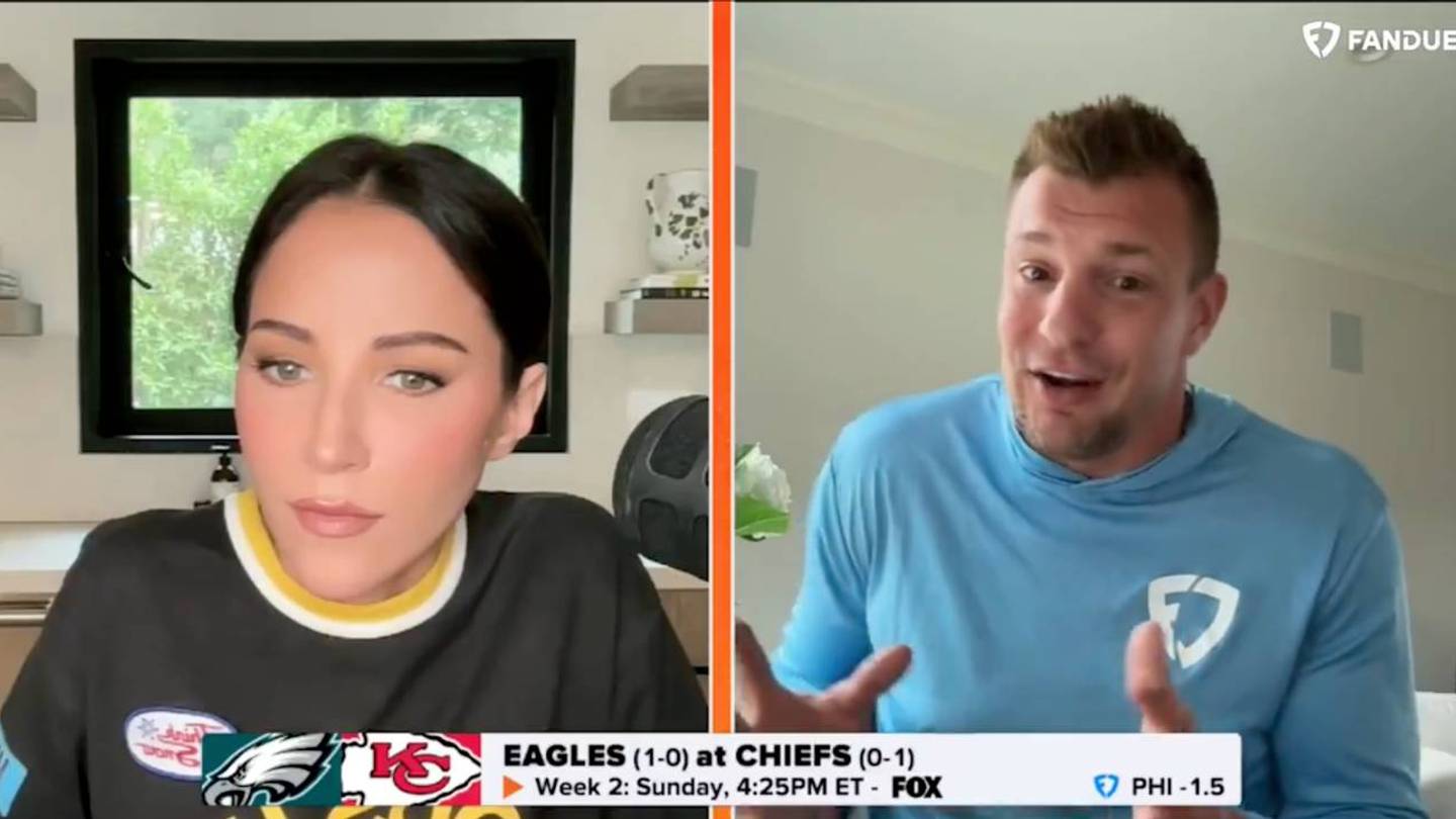 Rob Gronkowski Roasted by Fans for Hypocritical Take on Patrick Mahomes ...