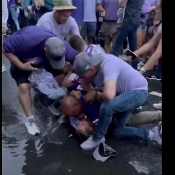 Kansas State quarterback Avery Johnson's dad and brother got into a physical confrontation after the team's loss in Dublin.