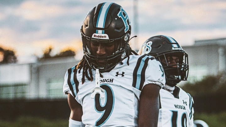 Elite DB Samari Matthews during a high school football game.