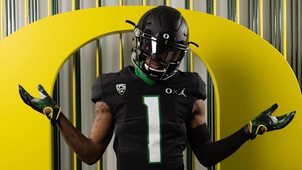 oregon ducks dakorien moore five star dan lanning freshman wide receiver ross douglas evan stewart jurrion dickey fall camp
