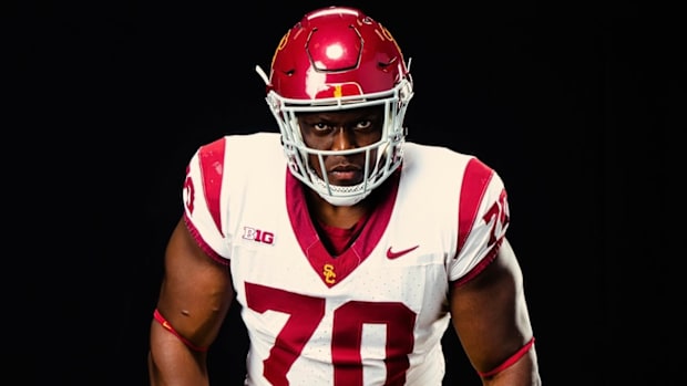 USC Trojans offensive guard Emmanuel Pregnon