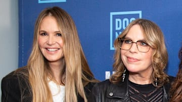 Elle Macpherson and Jill Campbell