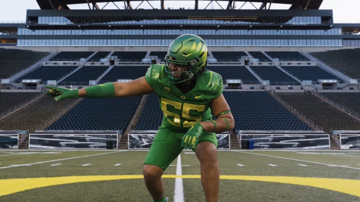 Mater Dei (California) elite offensive lineman Kodi Greene