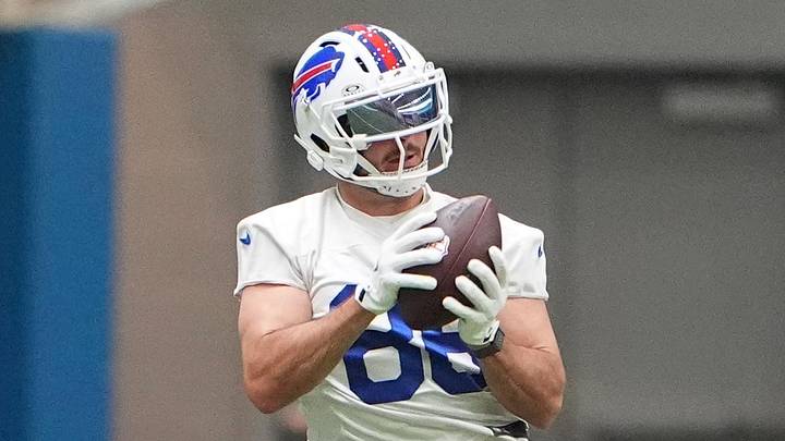 Jun 9, 2026; Orchard Park, NY, USA; Buffalo Bills tight end Dalton Kincaid (86) catches a pass during Buffalo Bills Minicamp. Mandatory Credit: Gregory Fisher-Imagn Images