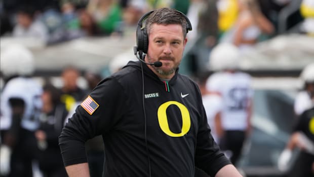 Oregon Ducks Coach Dan Lanning On NFL Jobs: ‘I’m Not Going Anywhere’