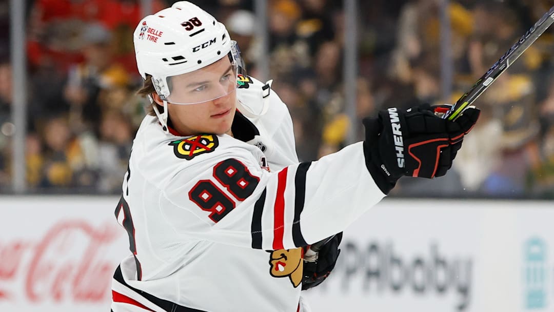 Chicago Blackhawks v Boston Bruins