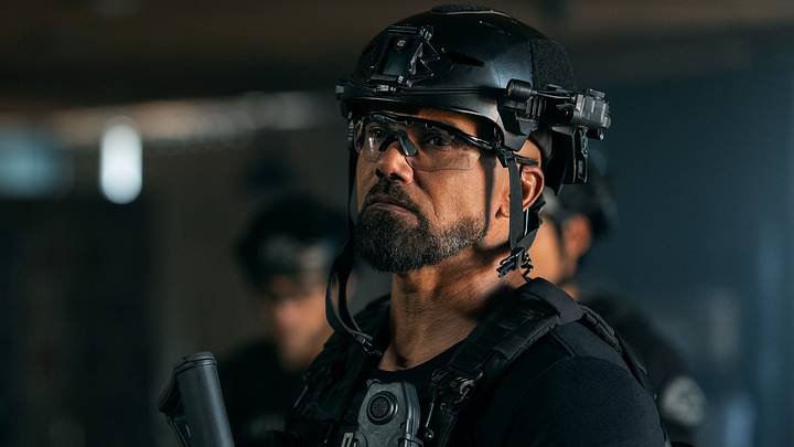S.W.A.T. Exiles – Season 1 – Episode 102