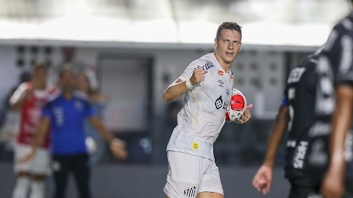 Julio Furch em Santos x Inter de Limeira
