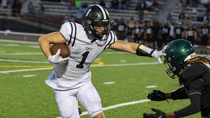 Three Council Bluffs Thomas Jefferson football players set six different school records. Three Council Bluffs Thomas Jefferson football players set six different school records.