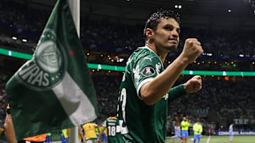 Raphael Veiga soma nove participações em gols em 23 jogos neste ano