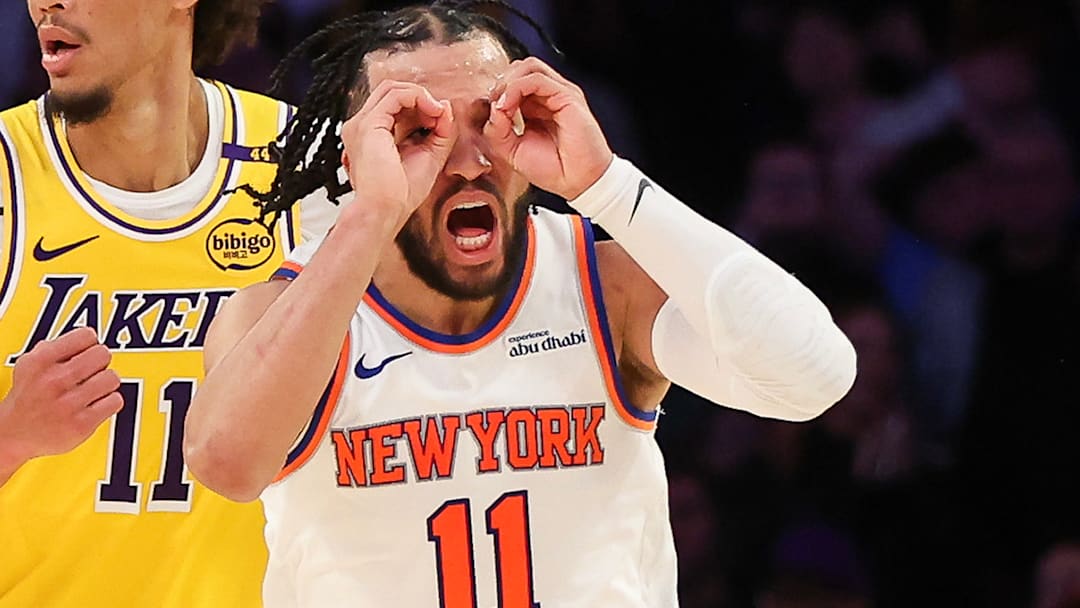 New York Knicks v Los Angeles Lakers New York Knicks v Los Angeles Lakers