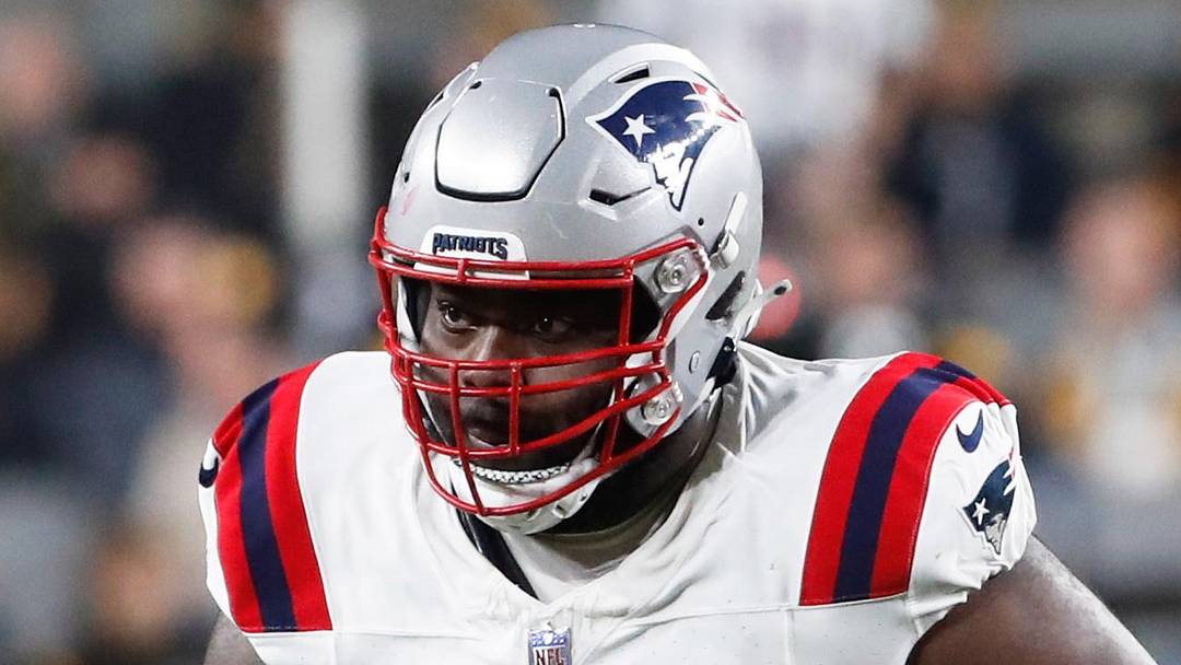 New England Patriots guard Mike Onwenu