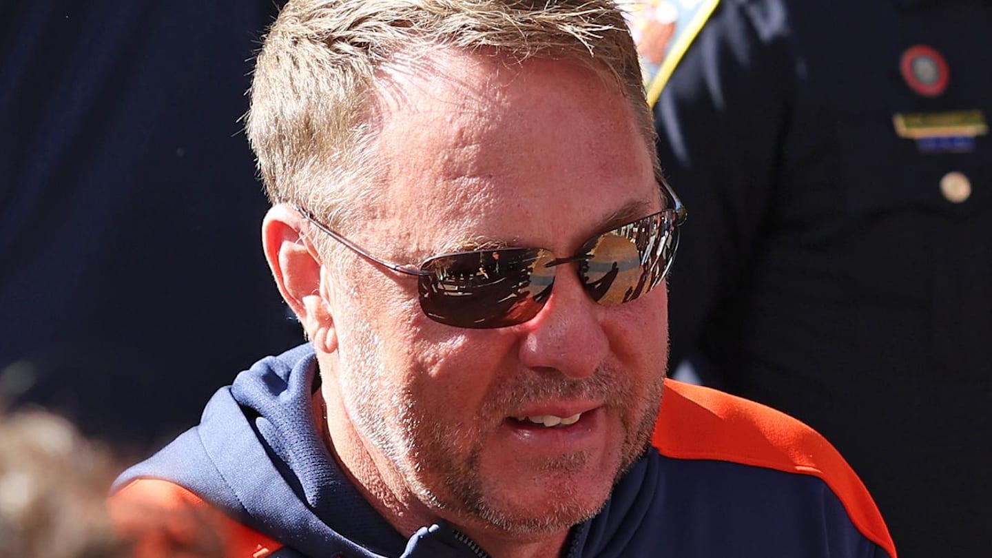 Hugh Freeze addresses notable QB decision during Auburn’s blowout win