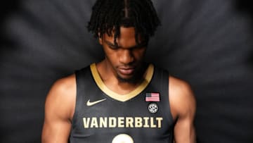 Ethan Mgbako has committed to Vanderbilt.