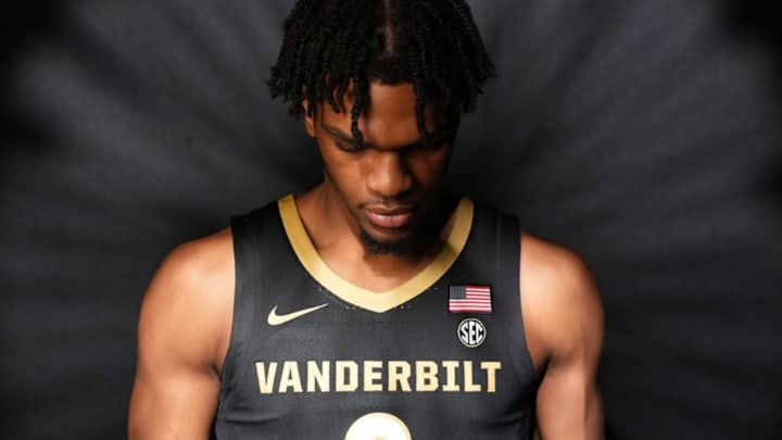 Ethan Mgbako has committed to Vanderbilt.